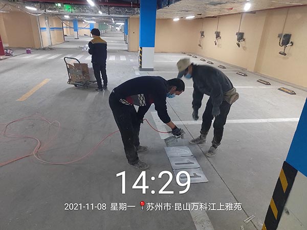 道路劃線，車位劃線，停車位劃線